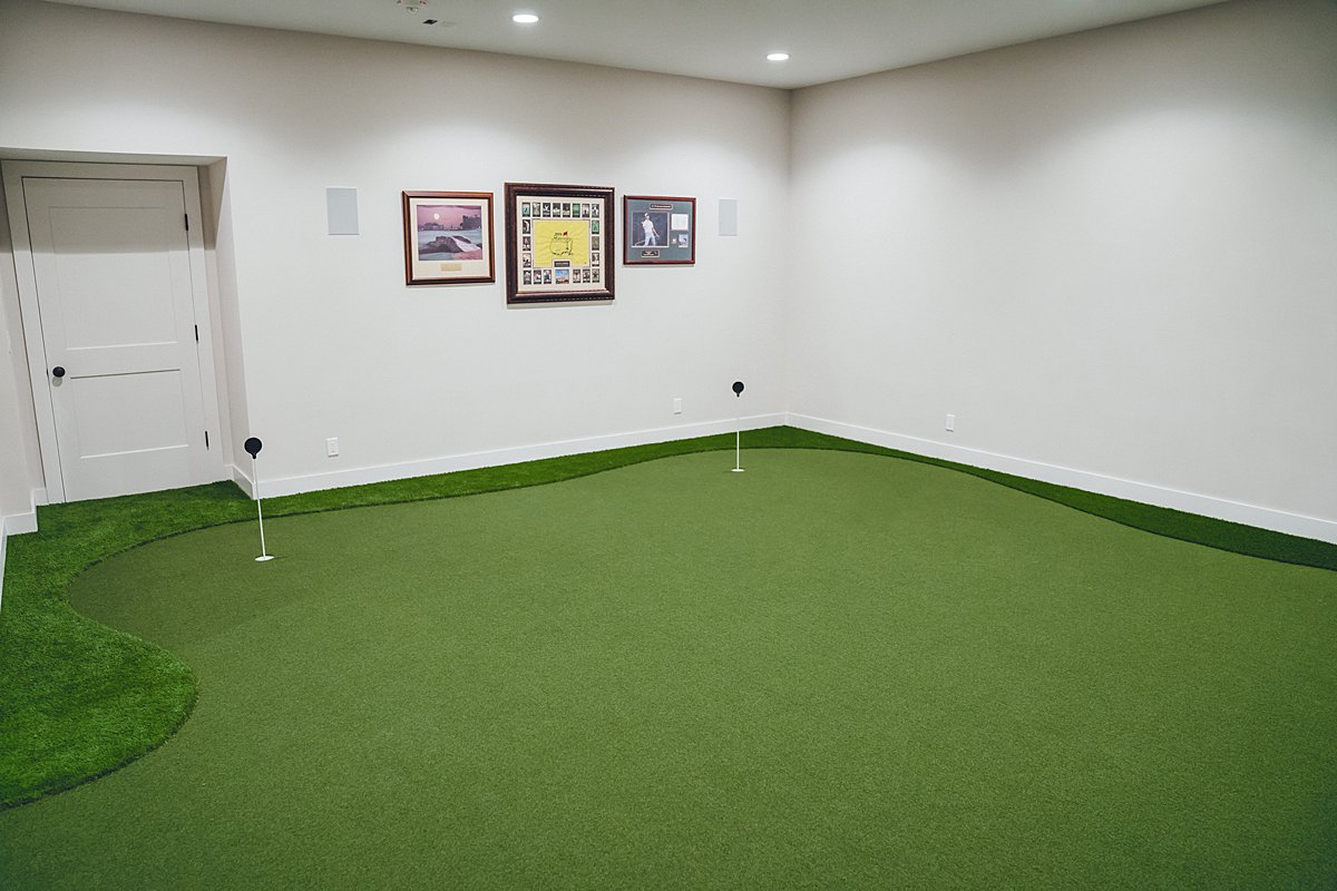 Why A Putting Green In Your Home May Be The Best Idea You've Ever Had 