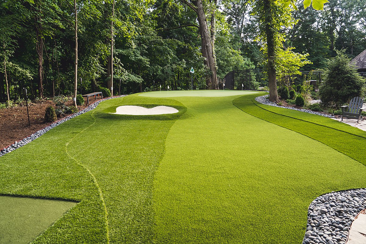 putting-green-chicago-backyard-golf-practice-short game-turf-artificial-grass-78