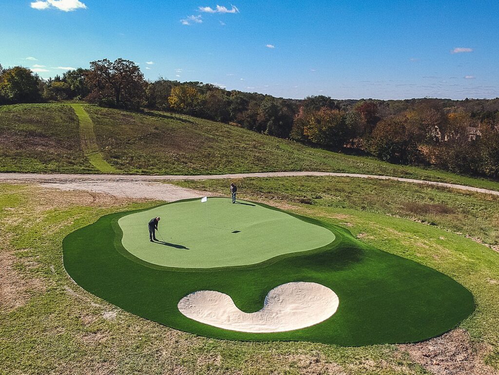 The Best Backyard Putting Greens in Chicagoland and Beyond